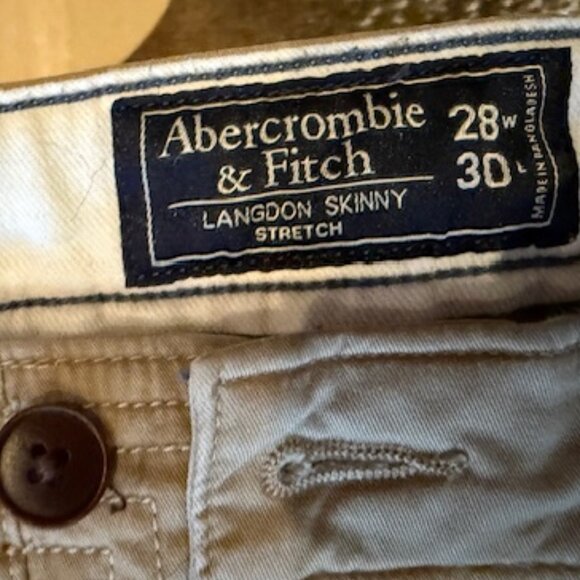 Pre-Loved Abercrombie & Fitch Men's Chinos - 28 W x 30 L - Picture 4 of 7